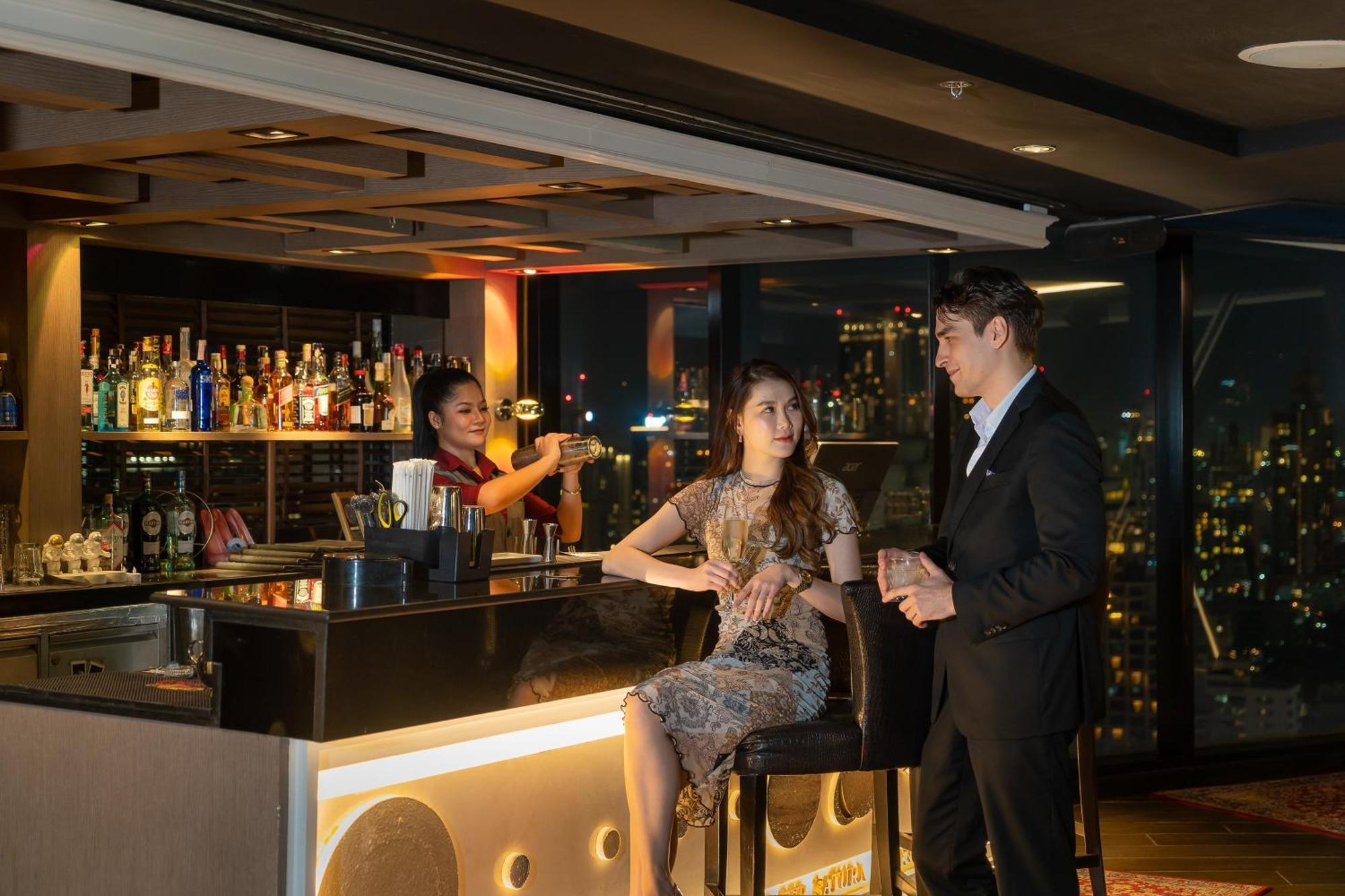 The Continent Hotel Sukhumvit - Asok Bts Bangkok By Compass Hospitality מראה חיצוני תמונה